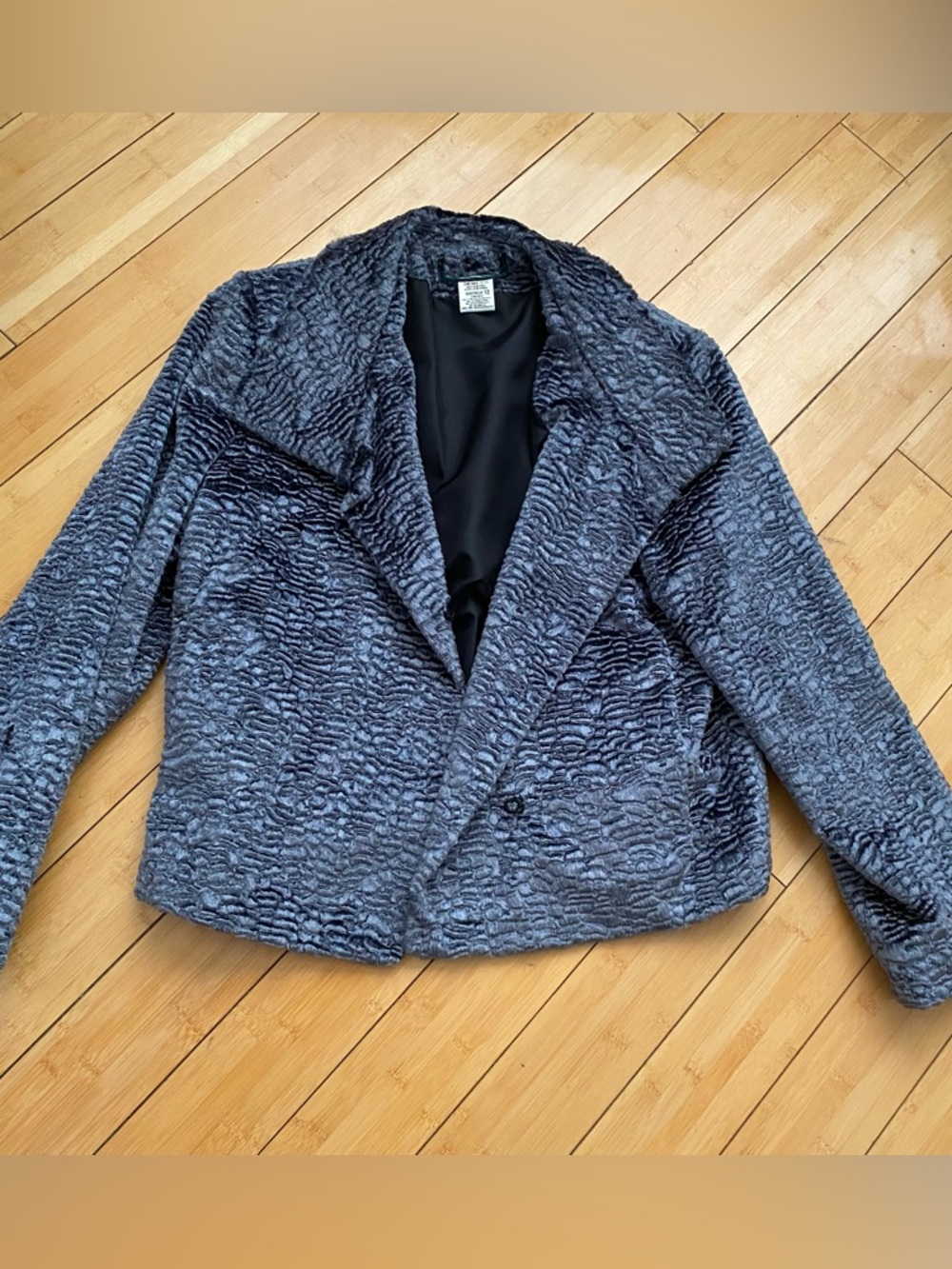 Women’s Faux Shearling Cropped Jacket - Slate Gray size 12 large